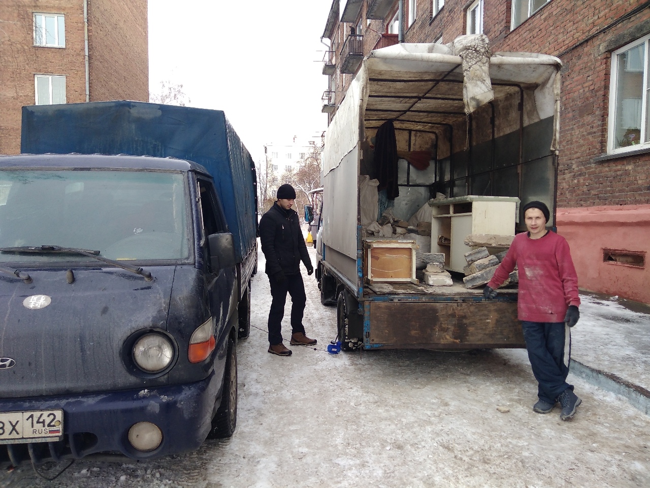 Вывоз строительного мусора в Новокузнецке с грузчиками.